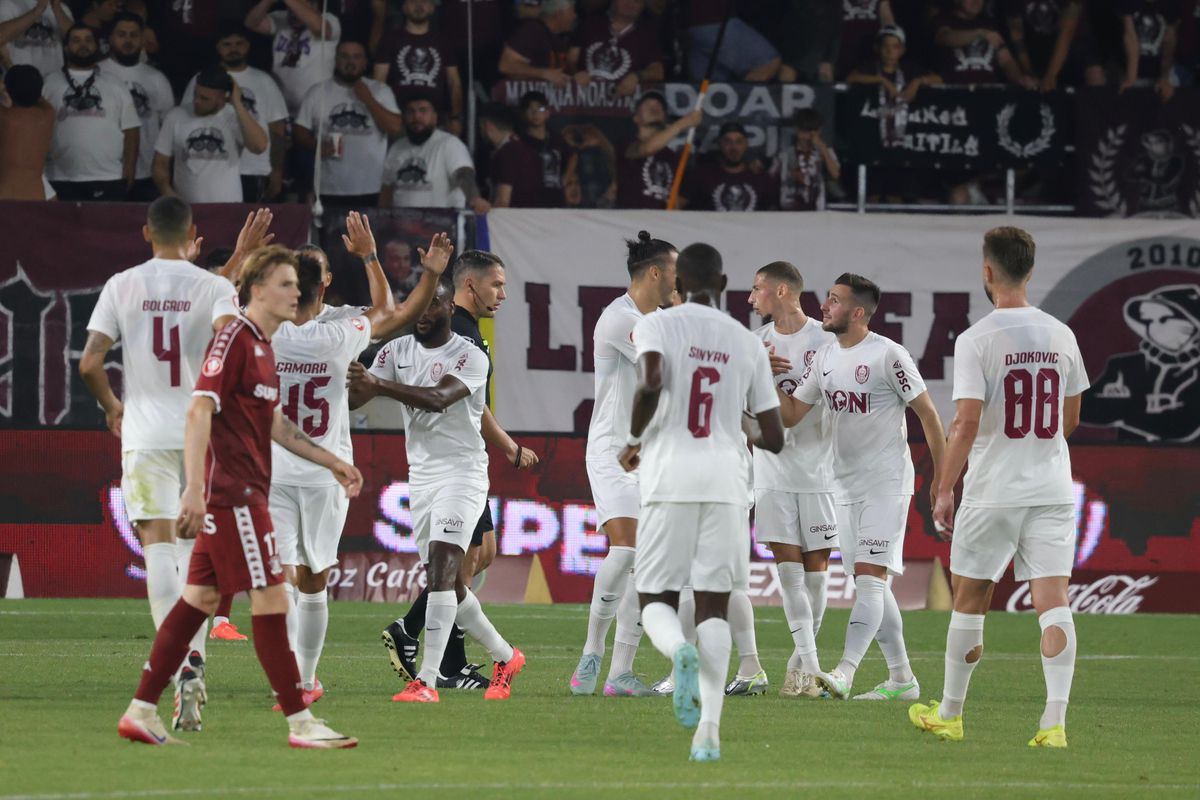 Imagini de meci de la Rapid - CFR Cluj