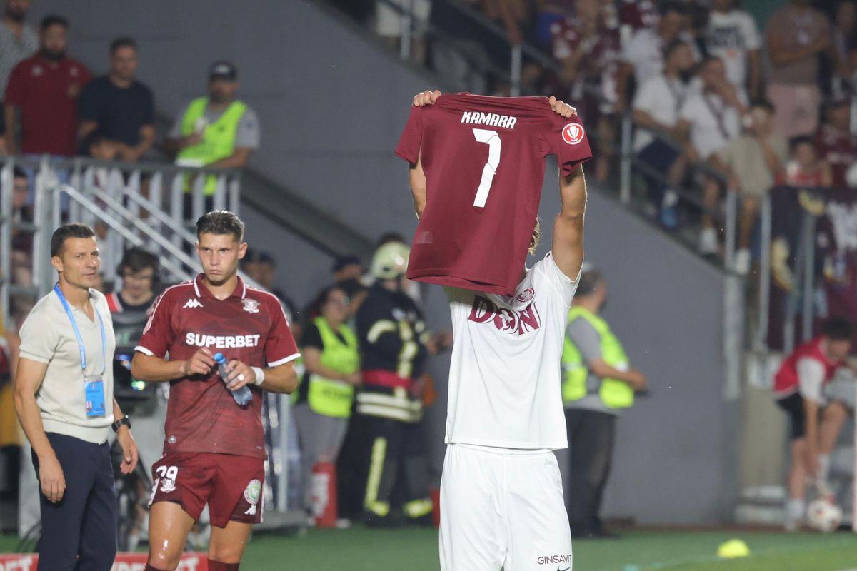 Imagini de meci de la Rapid - CFR Cluj