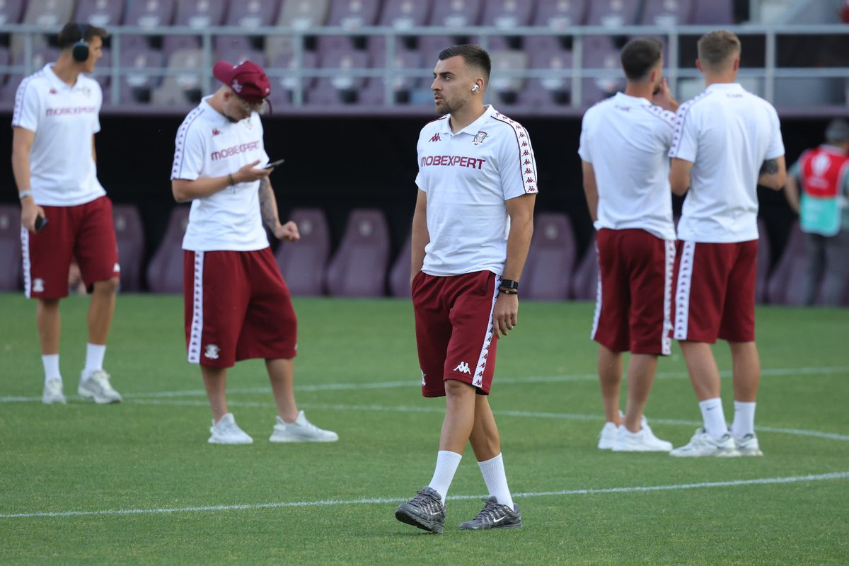 Imagini de pe gazon înainte de Rapid - CFR Cluj/ foto: Ionuț Iordache (GSP)