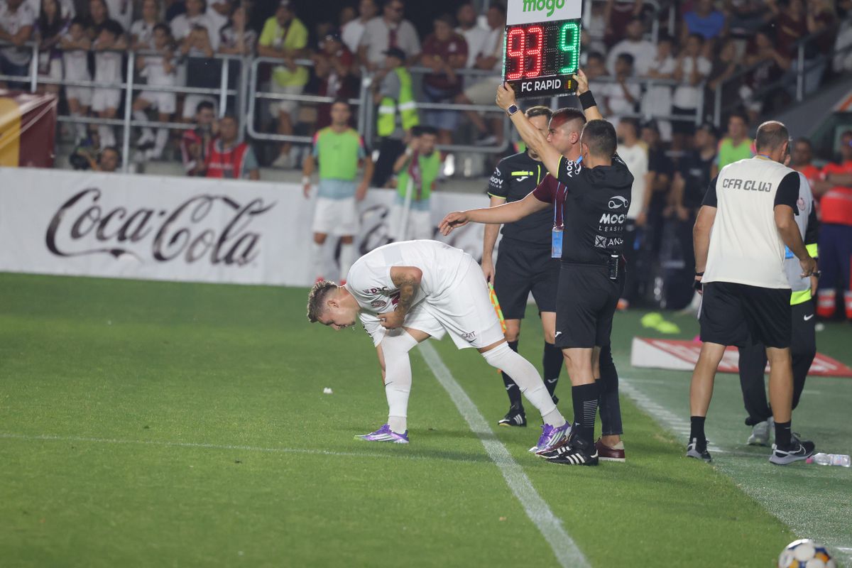 Imagini de meci de la Rapid - CFR Cluj