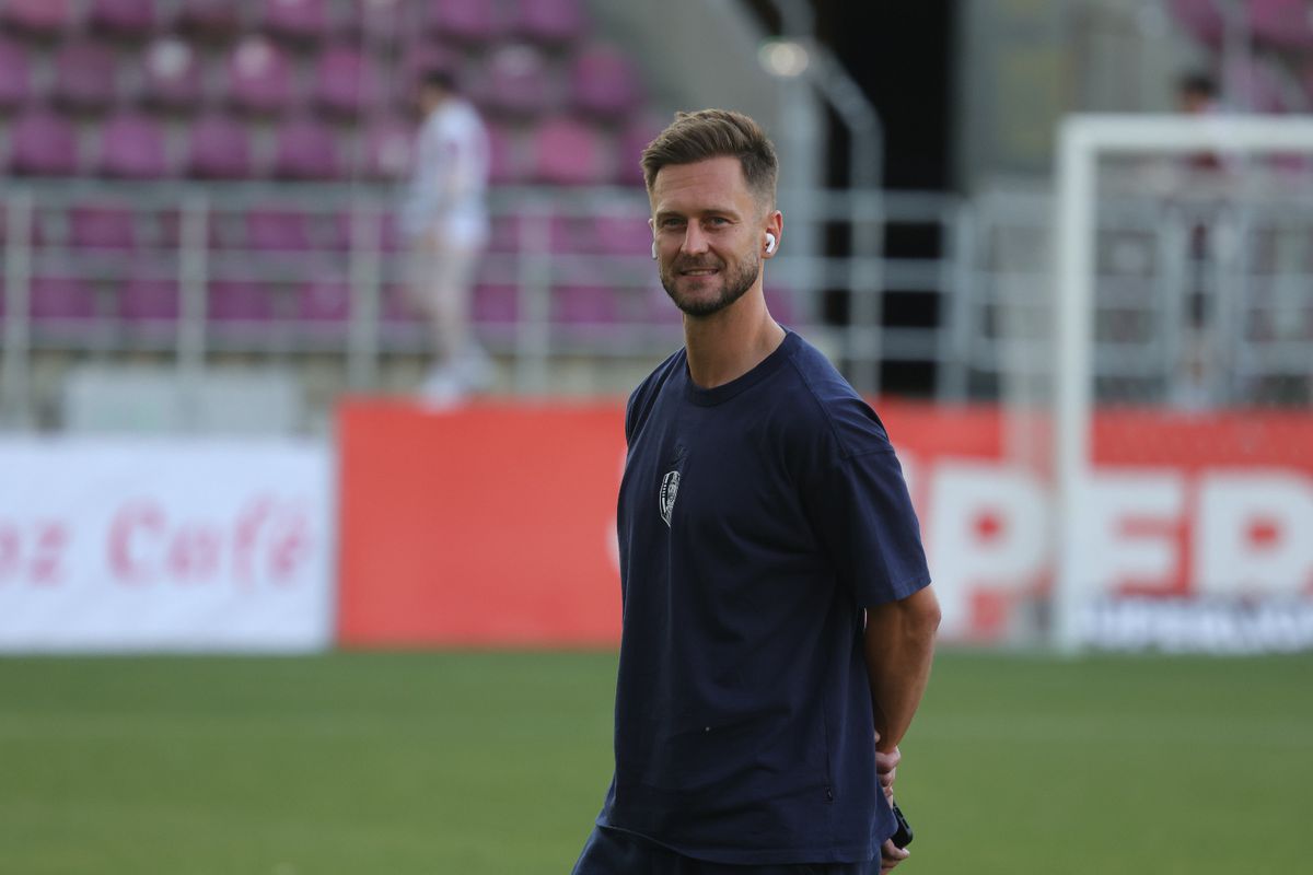 Imagini de pe gazon înainte de Rapid - CFR Cluj/ foto: Ionuț Iordache (GSP)