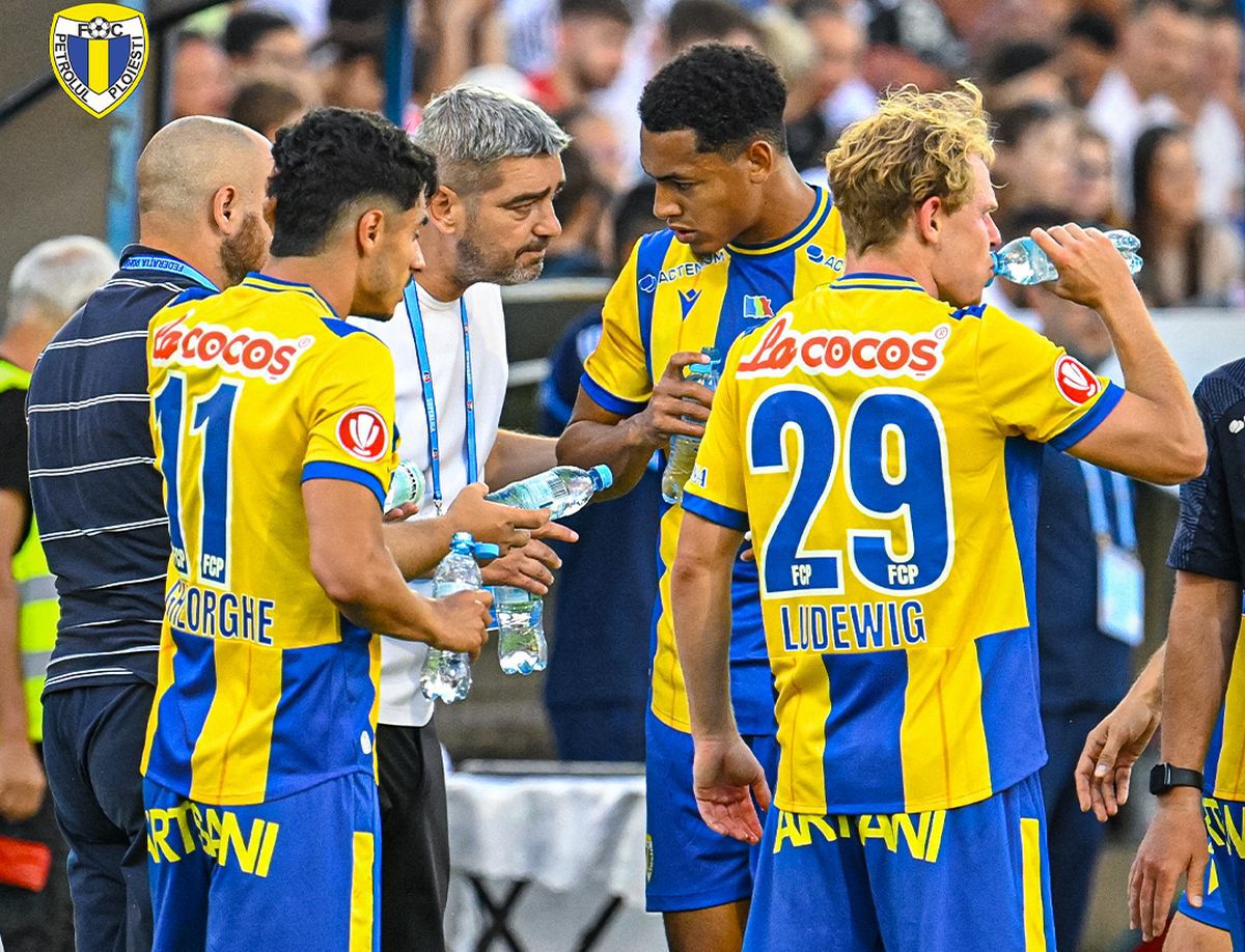 „Regii” sponsorilor în Superligă: nu se apropie de austrieci, dar o formație din România este „burdușită” de sigle! La polul opus, singura echipă cu ZERO parteneri