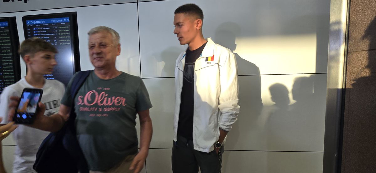 Ceasul purtat de David Popovici, la plecarea către Singapore