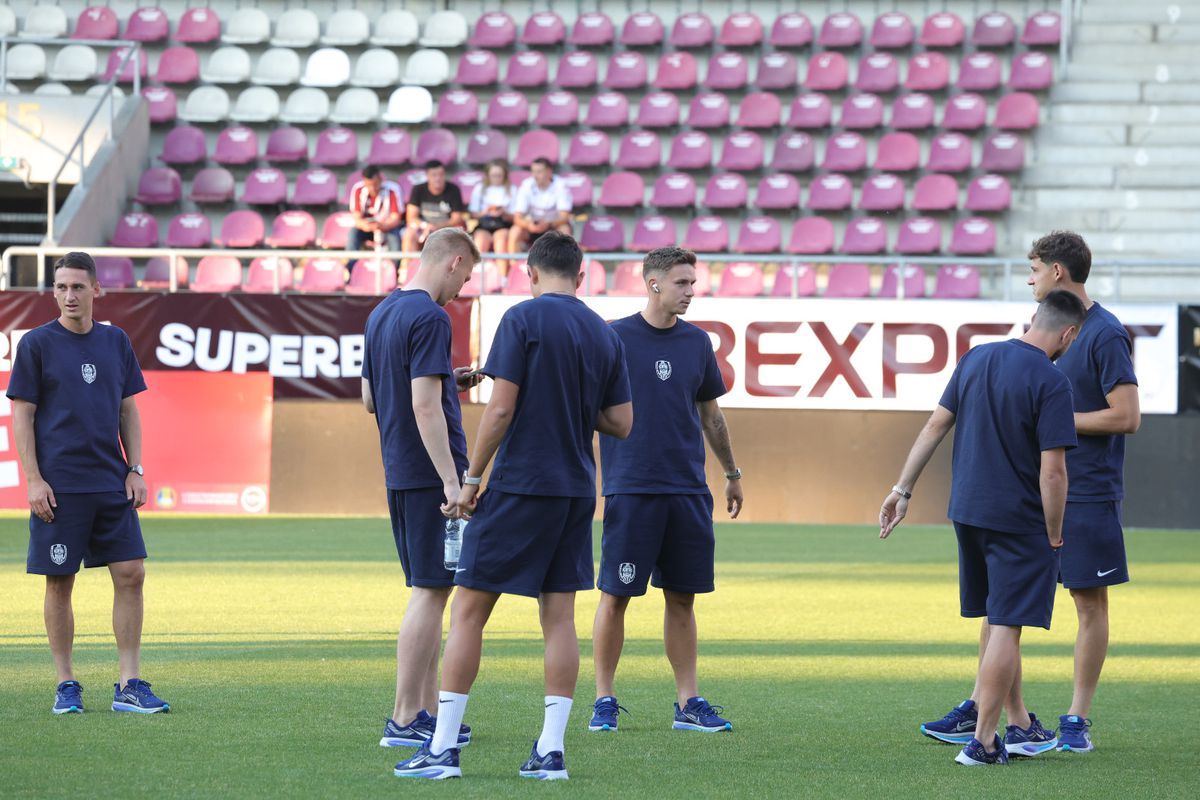 Imagini de pe gazon înainte de Rapid - CFR Cluj/ foto: Ionuț Iordache (GSP)
