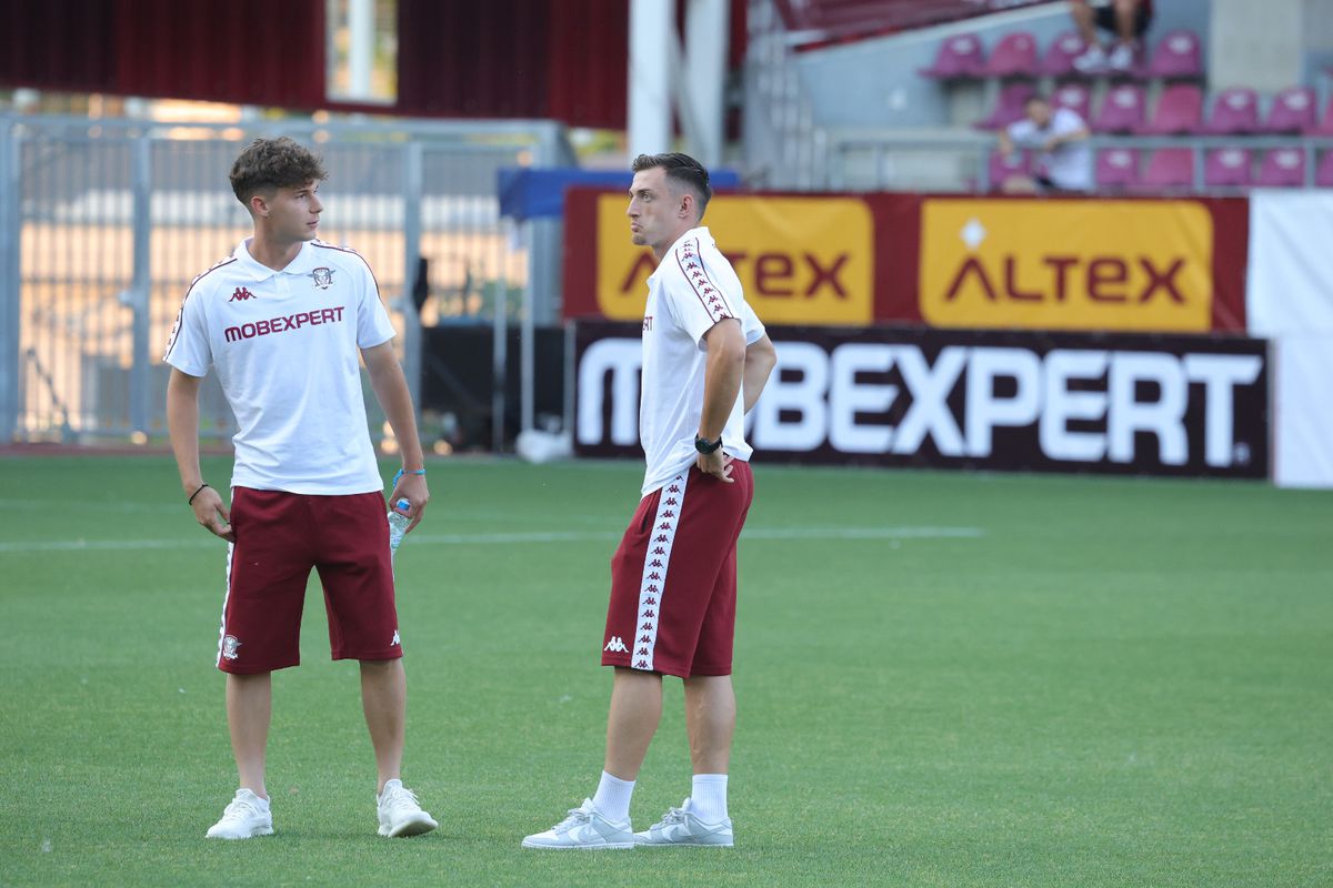 Imagini de pe gazon înainte de Rapid - CFR Cluj/ foto: Ionuț Iordache (GSP)