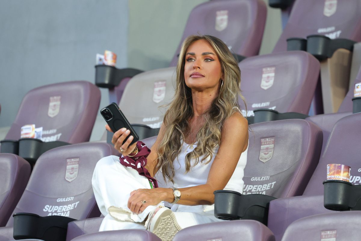 „Singură împotriva tuturor” în tribune la Rapid - CFR Cluj