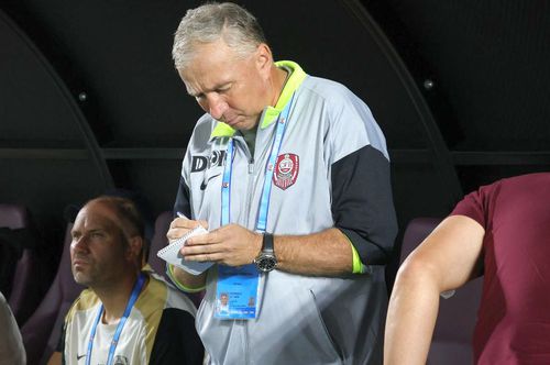 Decizia curioasă luată de Dan Petrescu pentru Rapid - CFR Cluj