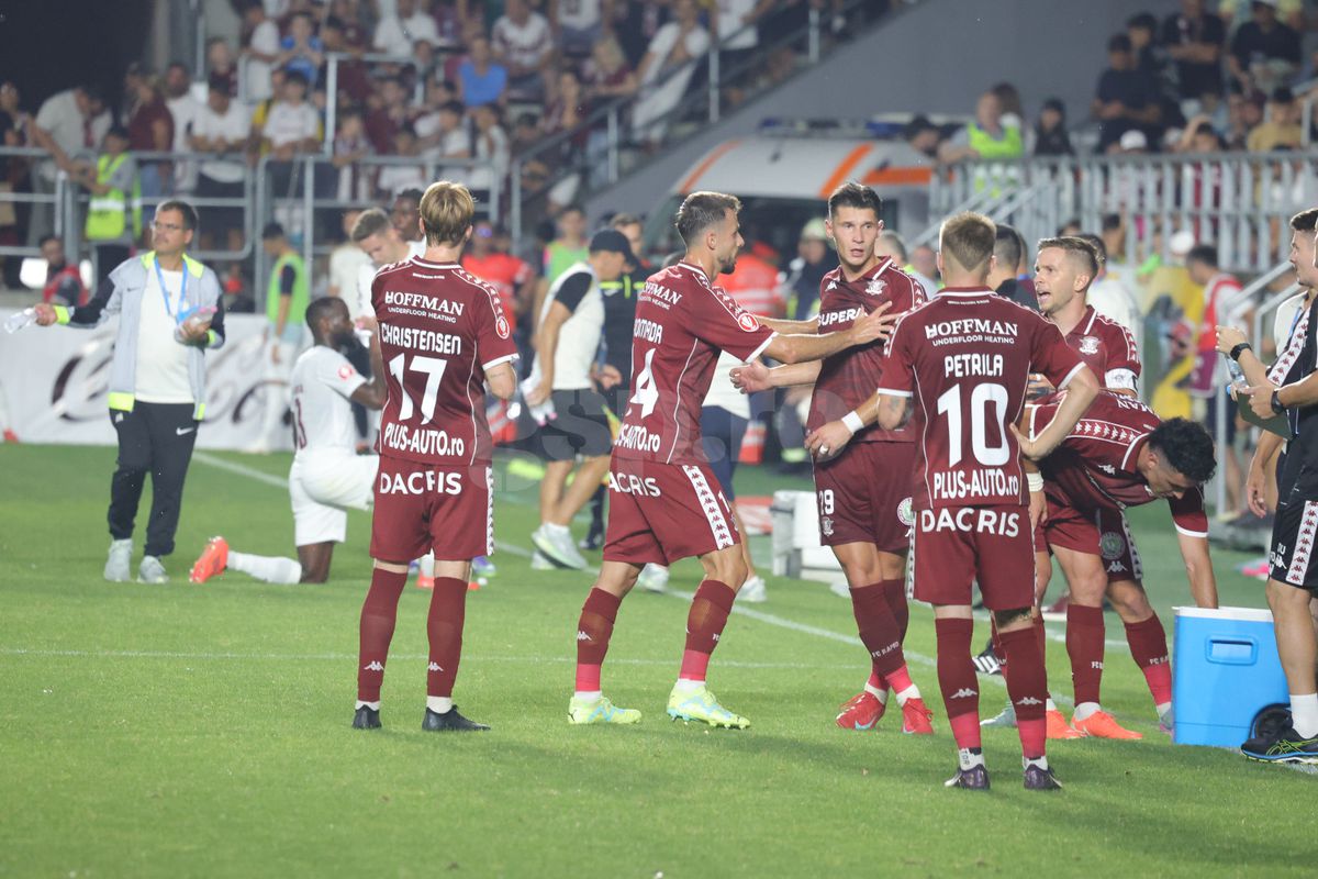 Tobias Christensen și Alex Dobre au intrat în conflict în meciul dintre Rapid și CFR Cluj. Foto: Ionuț Iordache GSP