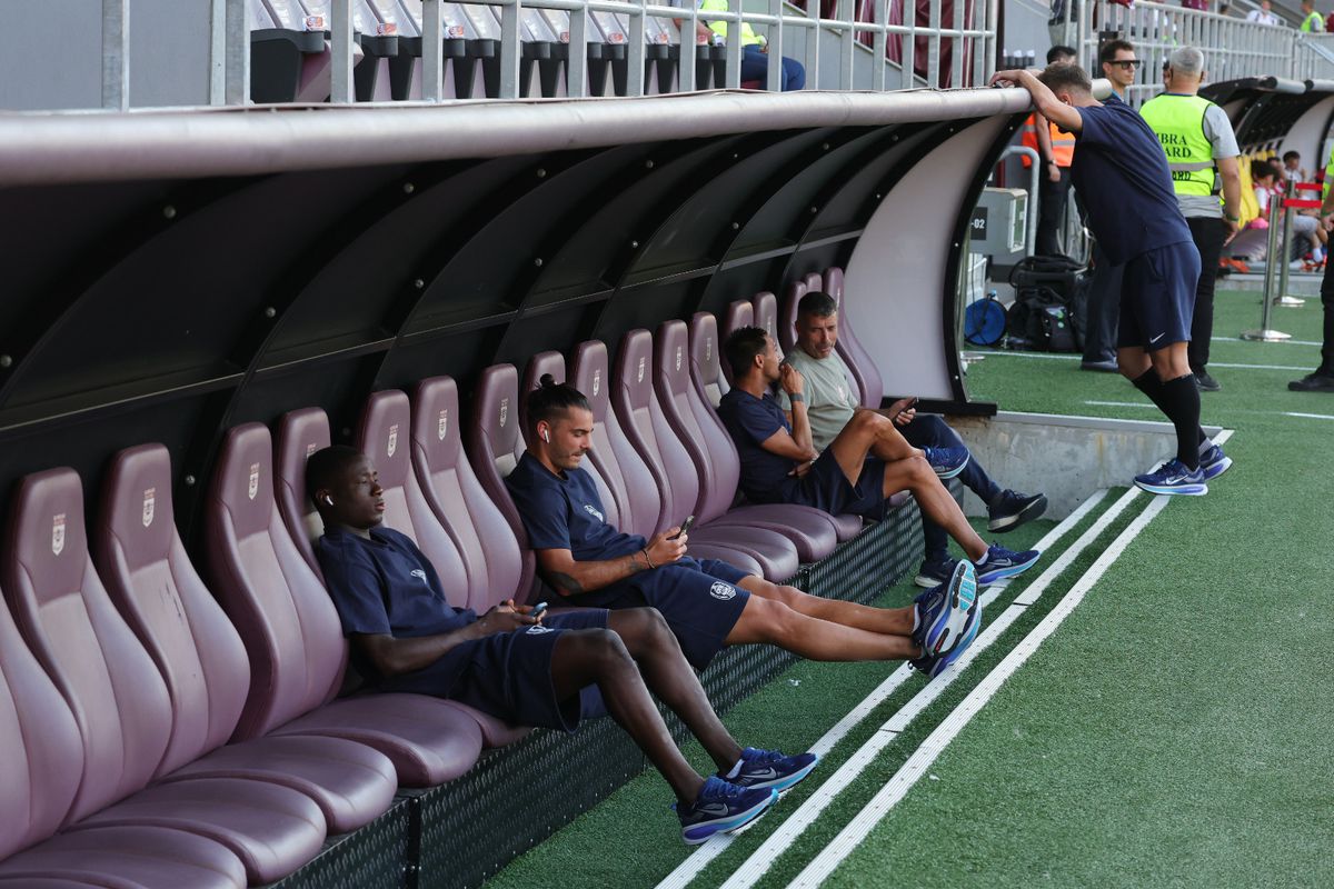 Imagini de pe gazon înainte de Rapid - CFR Cluj/ foto: Ionuț Iordache (GSP)