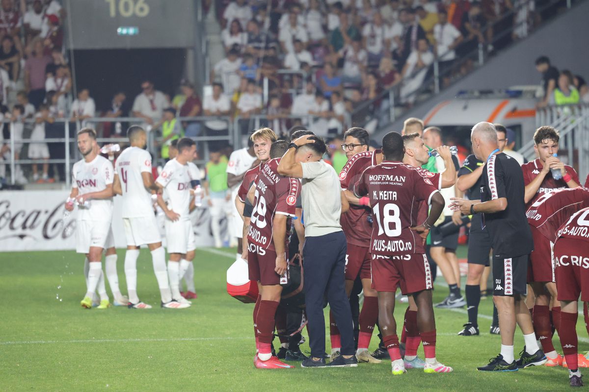 Tobias Christensen și Alex Dobre au intrat în conflict în meciul dintre Rapid și CFR Cluj. Foto: Ionuț Iordache GSP