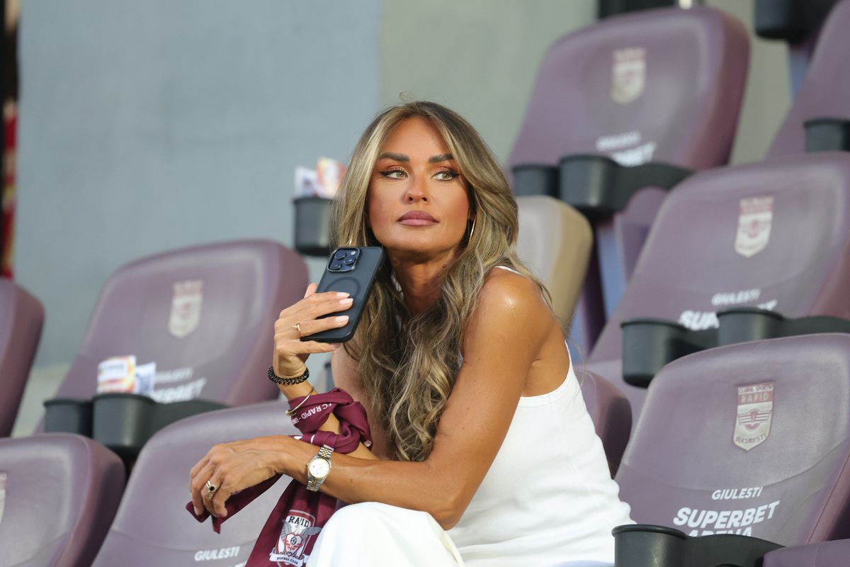 „Singură împotriva tuturor” în tribune la Rapid - CFR Cluj