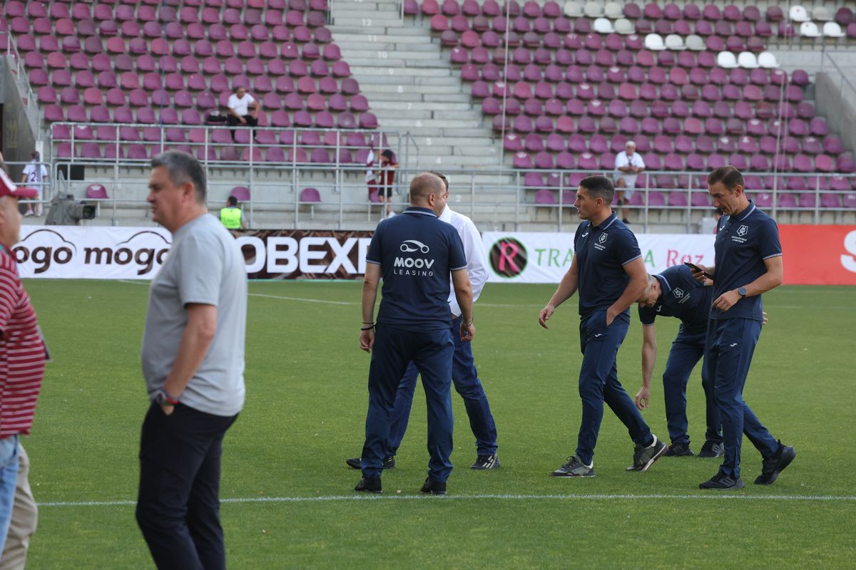 Imagini de pe gazon înainte de Rapid - CFR Cluj/ foto: Ionuț Iordache (GSP)