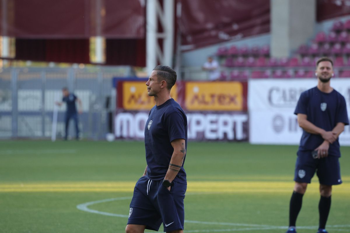 Imagini de pe gazon înainte de Rapid - CFR Cluj/ foto: Ionuț Iordache (GSP)