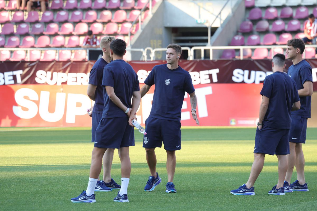 Imagini de pe gazon înainte de Rapid - CFR Cluj/ foto: Ionuț Iordache (GSP)