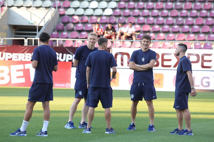 Imagini de pe gazon înainte de Rapid - CFR Cluj/ foto: Ionuț Iordache (GSP)