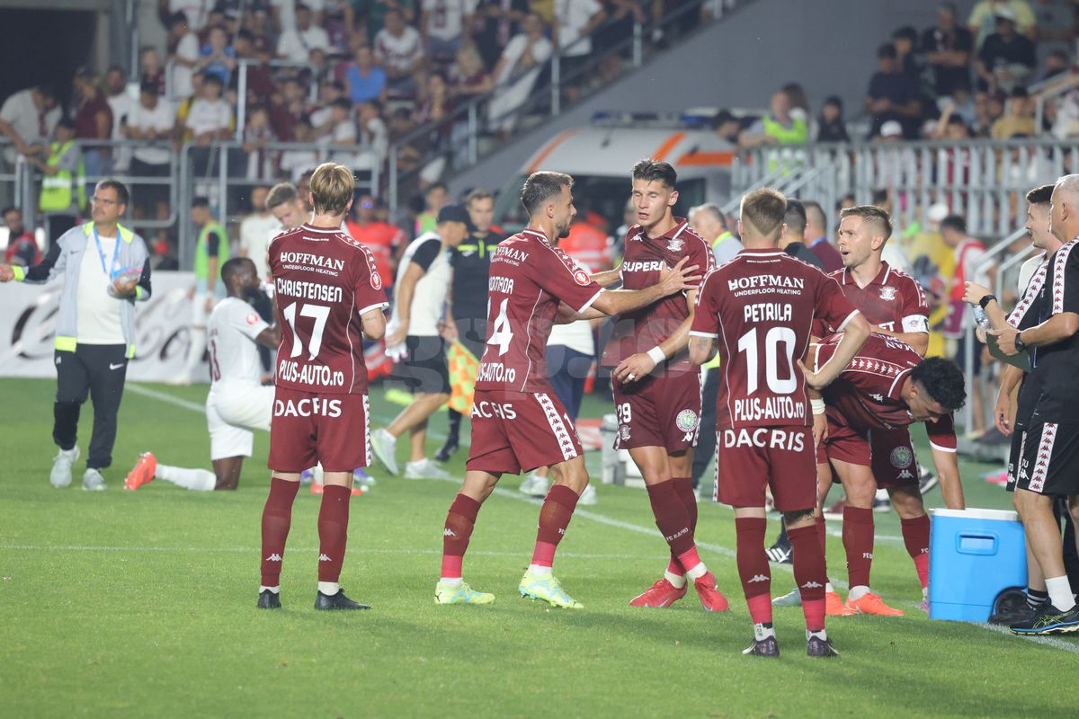 Tobias Christensen și Alex Dobre au intrat în conflict în meciul dintre Rapid și CFR Cluj. Foto: Ionuț Iordache GSP