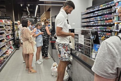 FOTO Acesta este ultimul loc în care te-ai fi gândit că îl poți întâlni pe Novak Djokovic