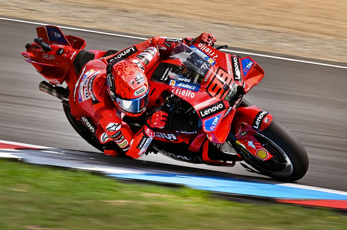 Marc Marquez zburdă către un nou titlu mondial! Dramă la Brno, după ce fratele său a căzut în startul cursei