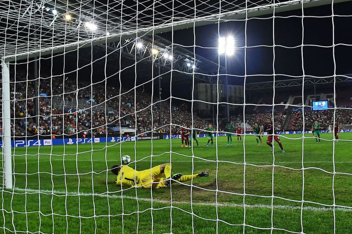 CFR CLUJ - SLAVIA PRAGA 0-1 // FOTO+VIDEO Hai cu miracolul 2.0! Campioana are nevoie de multă șansă în Cehia, după ce a avut o bară și a ratat un penalty acasă