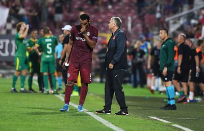 CFR CLUJ - SLAVIA PRAGA 0-1 // Dan Petrescu, supărat pe rezultat: „Cehii ne-au bătut la tenis de masă”