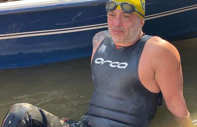 Jurnal de maraton » Poveștile uimitoare ale românului care a înotat 30 de ore fără oprire pe Dunăre: „Pe final am avut halucinații, vedeam tot felul de simboluri!”