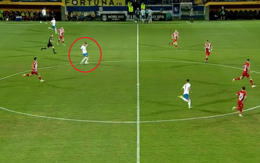 Farul - Dinamo | În minutul 54, Jefte Betancor, atacantul gazdelor, a reușit un gol din propria jumătate!
