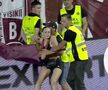 Agitație după meci! Săpunaru a intervenit pentru a elibera din mâinile stewarzilor o suporteră care intrase pe teren