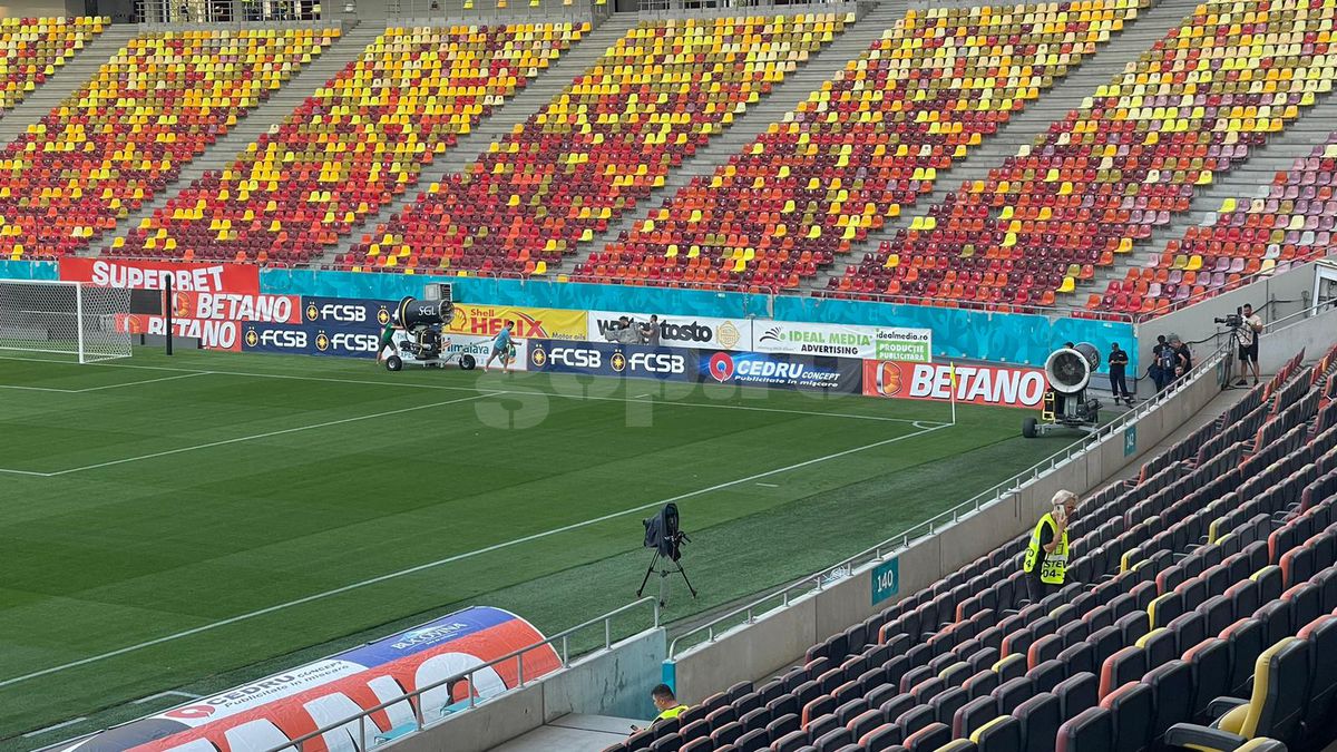 Gazon Arena Națională înainte de FCSB - Poli Iași