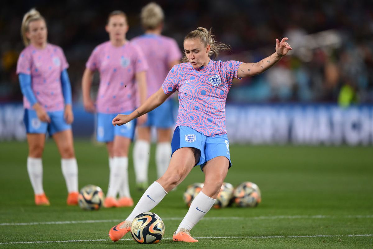 Imagini de la încălzire - Spania - Anglia, finala Campionatului Mondial de Fotbal Feminin