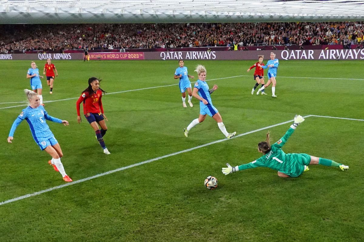 A decis finala Mondialului Feminin, apoi și-a ridicat tricoul » Semnificația gestului