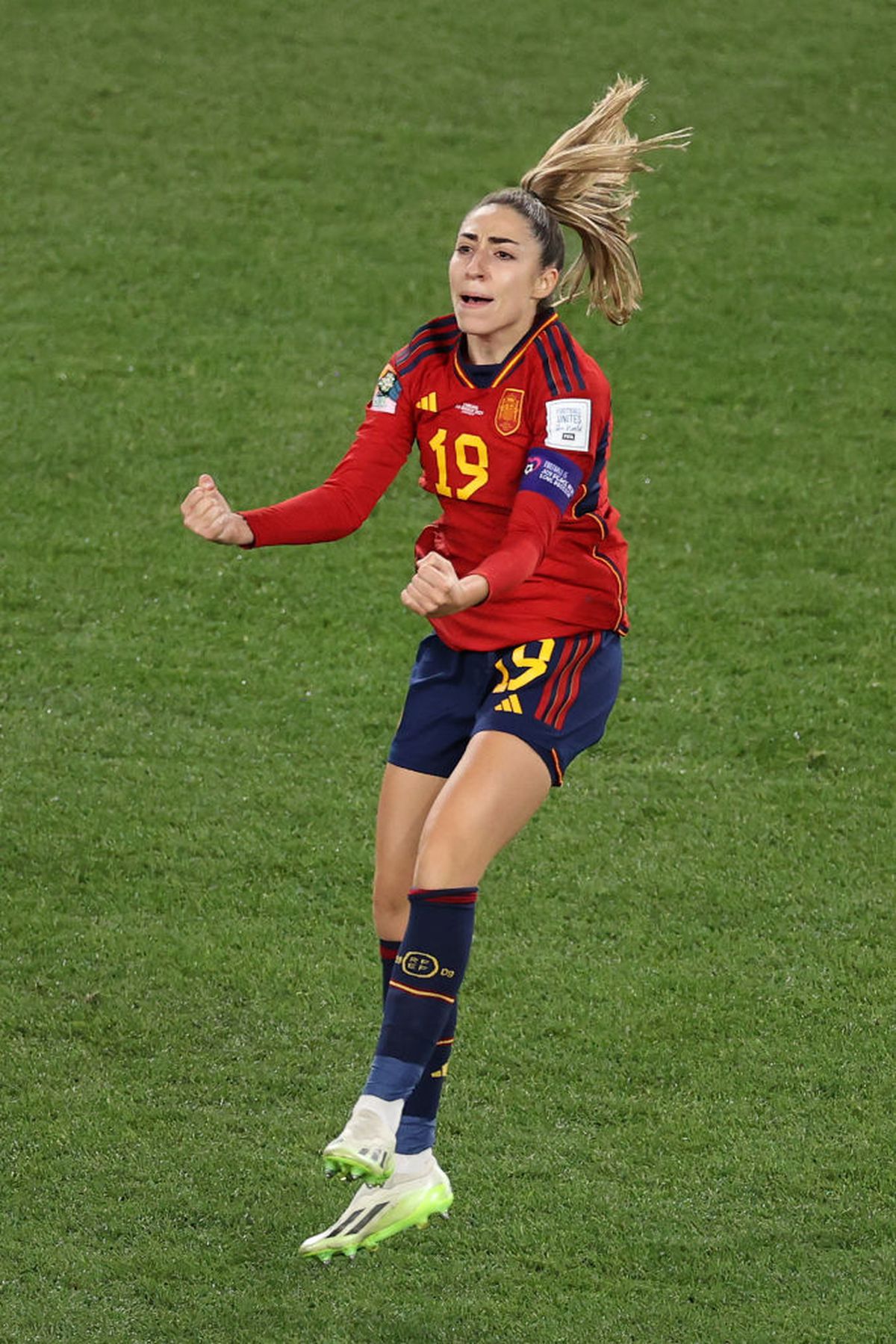 Gest controversat pe podium » Președintele Federației Spaniole a sărutat pe gură o campioană mondială. Reacția jucătoarei