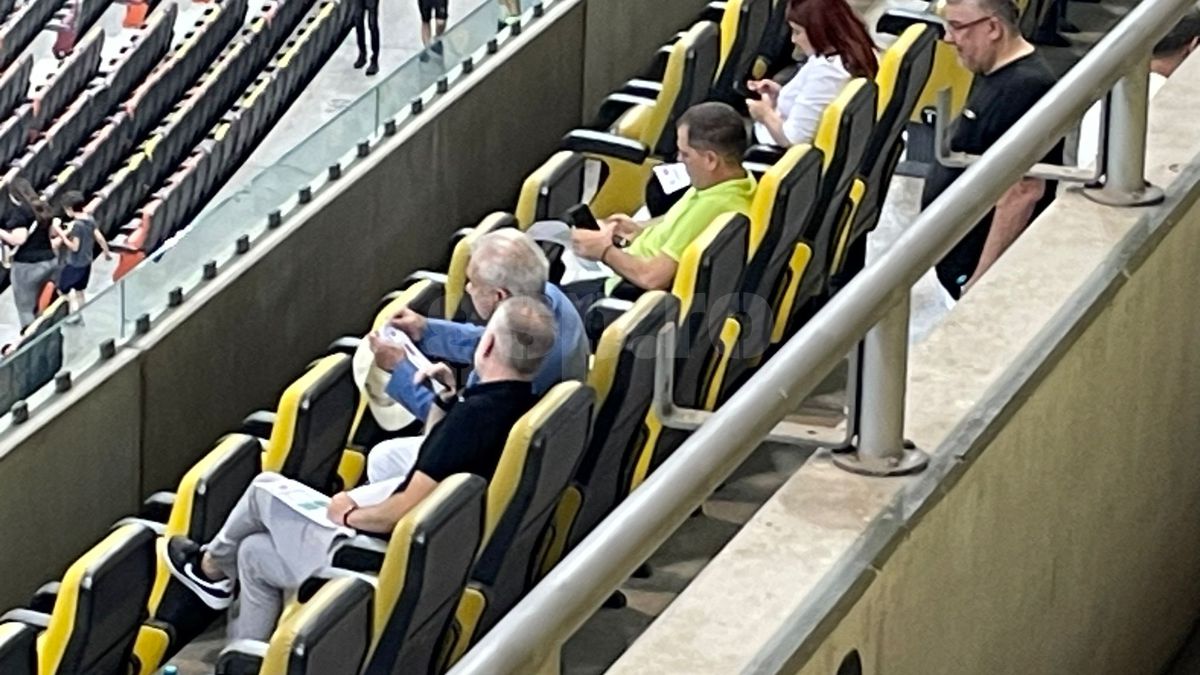 Anghel și Edi Iordănescu, la FCSB - Poli Iași