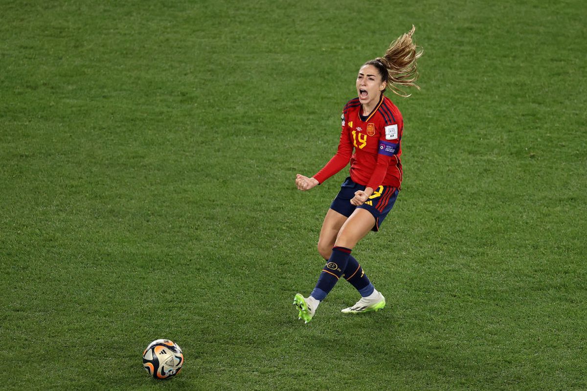 A decis finala Mondialului Feminin, apoi și-a ridicat tricoul » Semnificația gestului