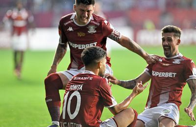 Descătușare vișinie » Rapid depășește criza cu o victorie superbă în fața Farului. Hagi nu mai pierduse cu giuleștenii de 17 ani