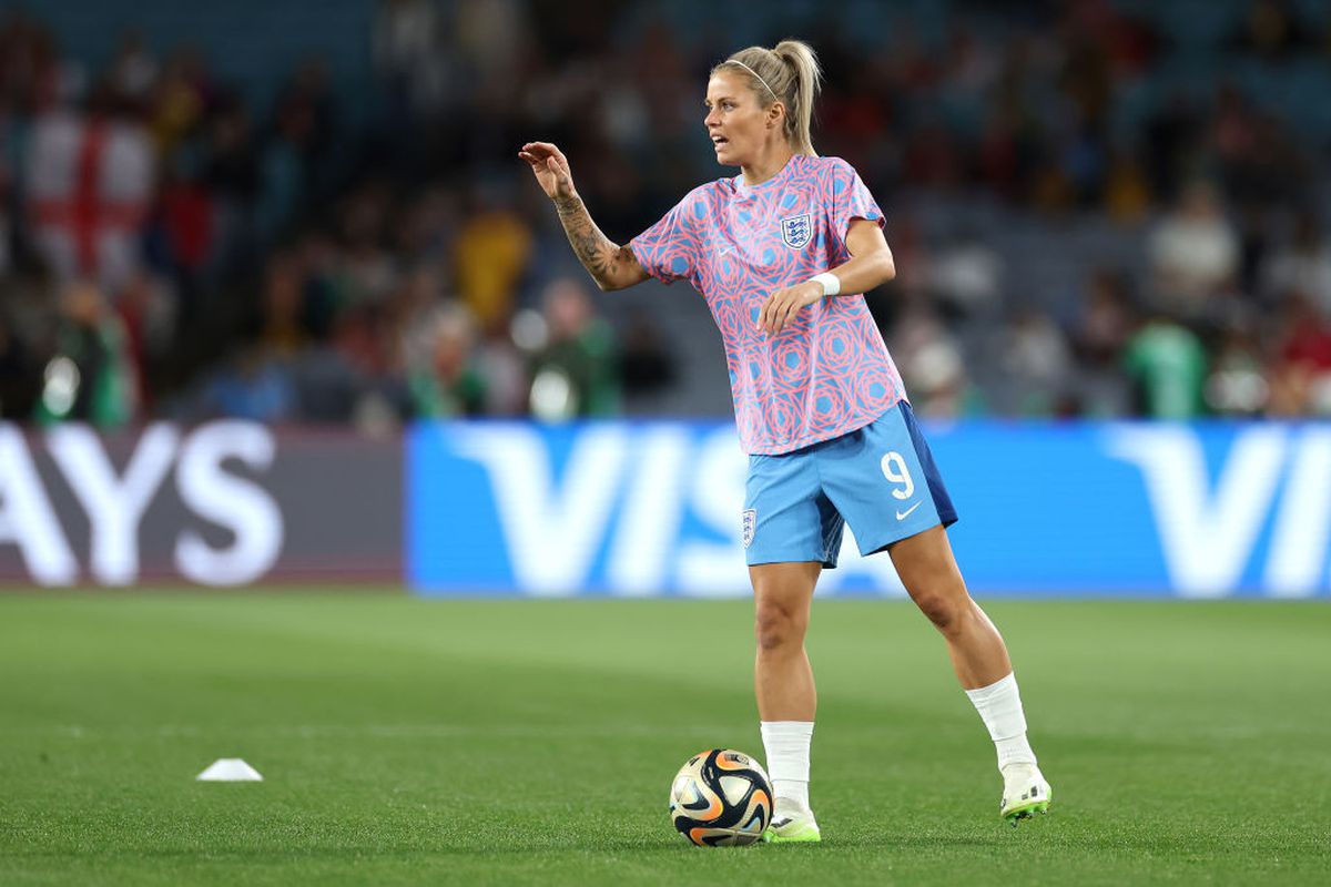 Imagini de la încălzire - Spania - Anglia, finala Campionatului Mondial de Fotbal Feminin