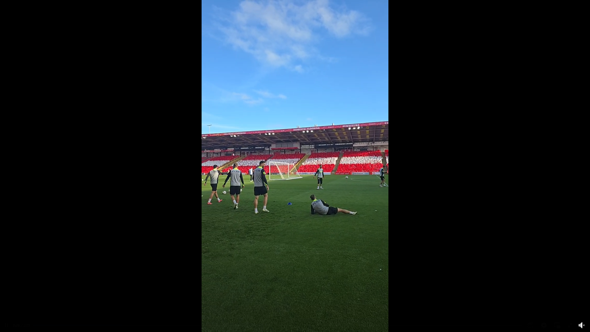 Au dat buzna în scenografia scoțienilor! FCSB, antrenament oficial pe stadionul special al lui Aberdeen: Marea Nordului, la 300 m de peluză