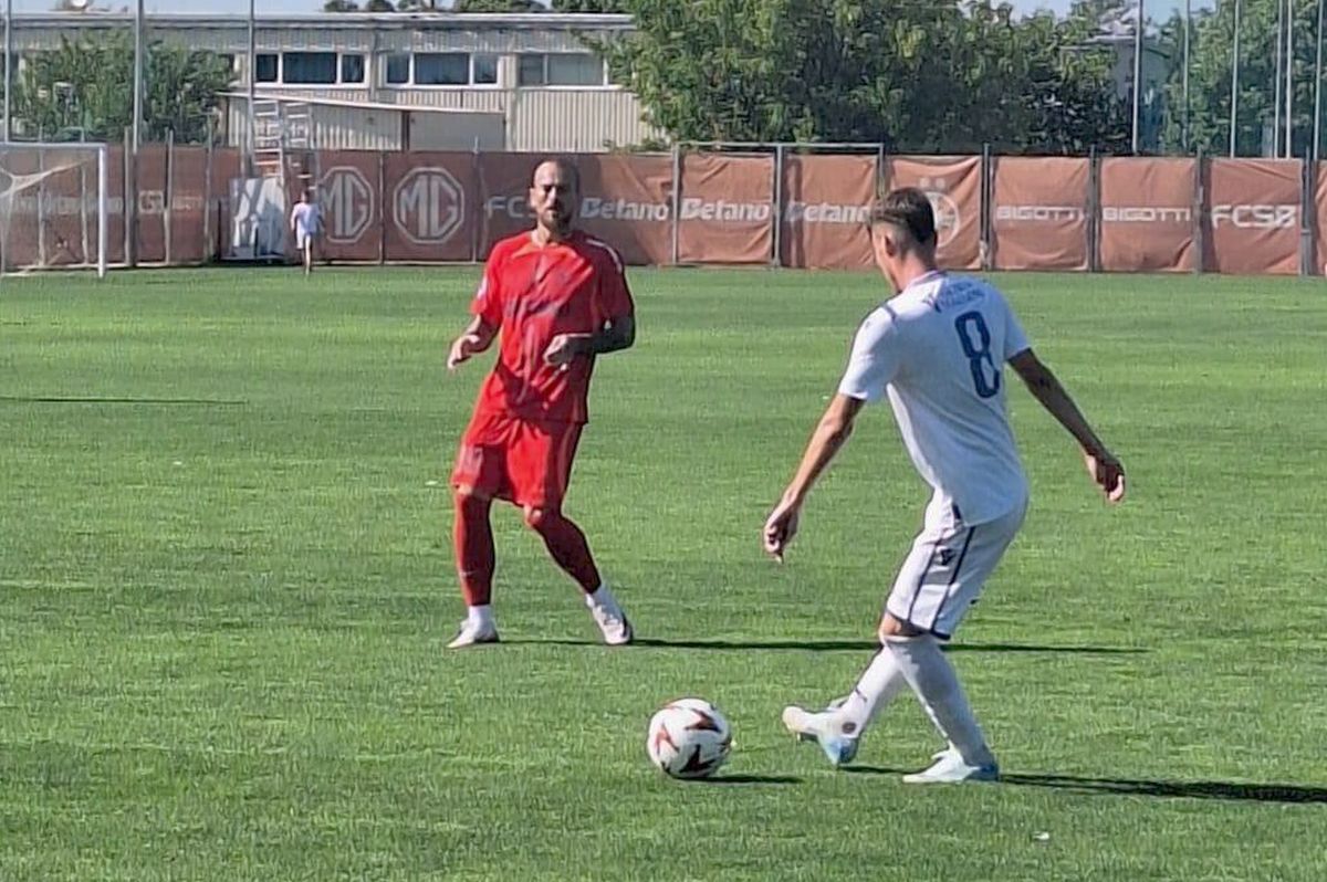 Denis Alibec a revenit AZI pe gazon! Primul meci jucat de atacantul FCSB-ului după o pauză de 3 săptămâni