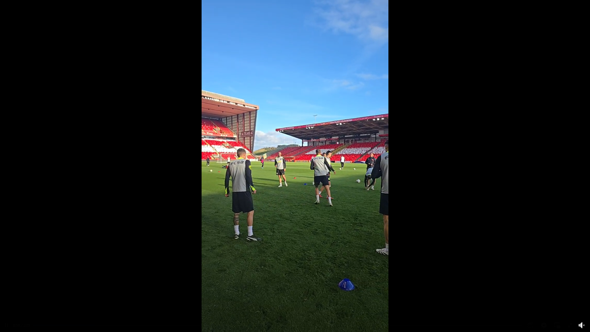 Au dat buzna în scenografia scoțienilor! FCSB, antrenament oficial pe stadionul special al lui Aberdeen: Marea Nordului, la 300 m de peluză