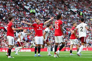 Provocare amuzantă a unui fan al lui Manchester United » Incredibil cum s-a transformat în ultimele zece luni!