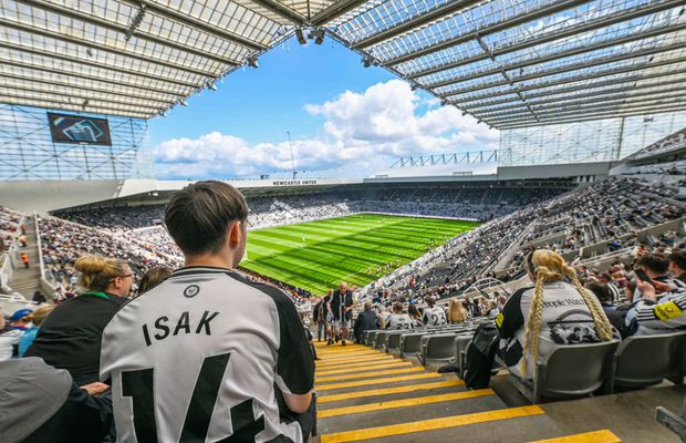 Continuă războiul dintre Newcastle și Isak » Ultimul mesaj trimis atacantului: „Am fost clari”