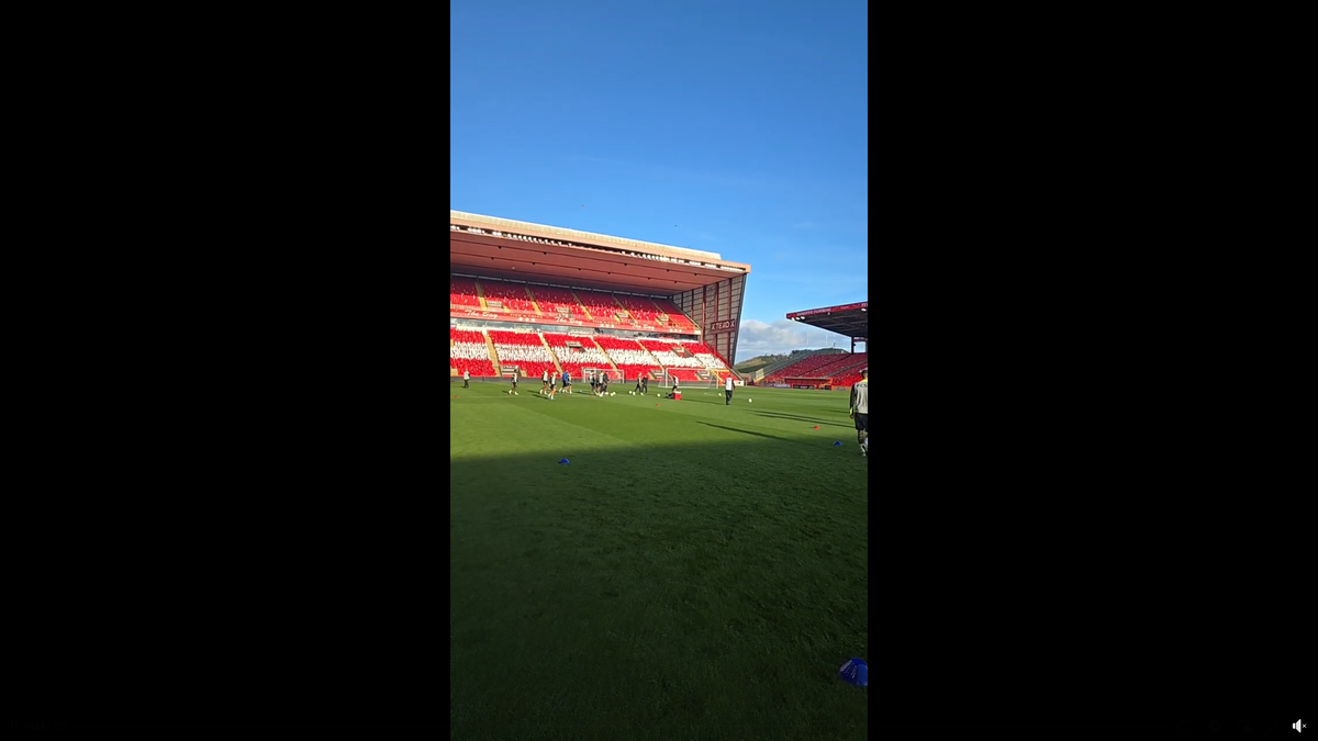 Au dat buzna în scenografia scoțienilor! FCSB, antrenament oficial pe stadionul special al lui Aberdeen: Marea Nordului, la 300 m de peluză