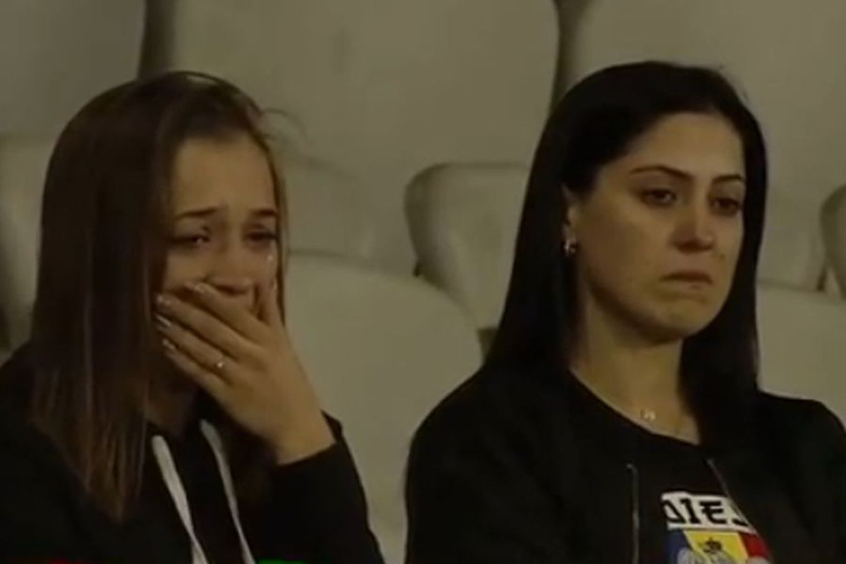 FOTO Suferință maximă la U Cluj - Petrolul » Două fane ale „lupilor galbeni” au plâns în hohote pe Cluj Arena