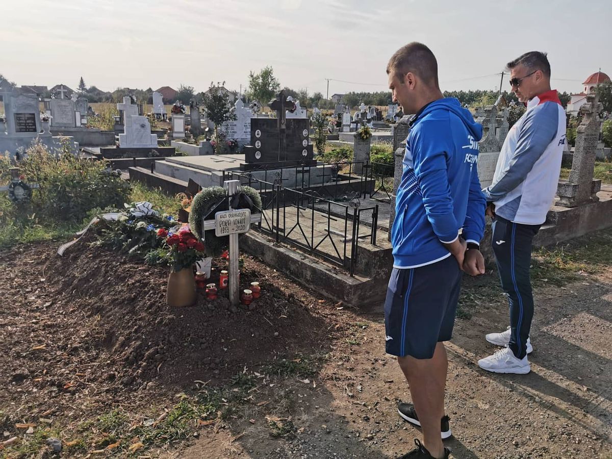Pancu, Cristea și Onofraș la mormântul lui Ionuț Popa