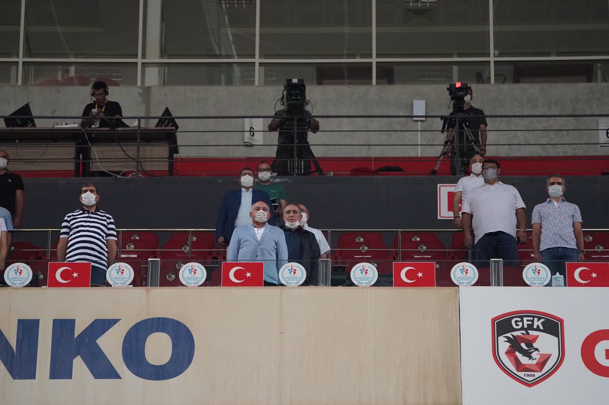 Gaziantep - Karagumruk 2-2 FOTO + VIDEO » Șumudică, egalat la ultima fază! Reporterul GSP a fost la meci și are toate detaliile