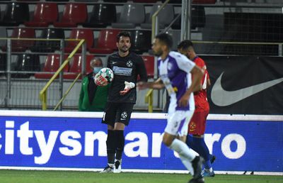 FCSB. Mihai Stoica, entuziasmat de transferul lui Straton: „A fost mană cerească!” » Cum îl apară pe portar: „Doar boul e consecvent”