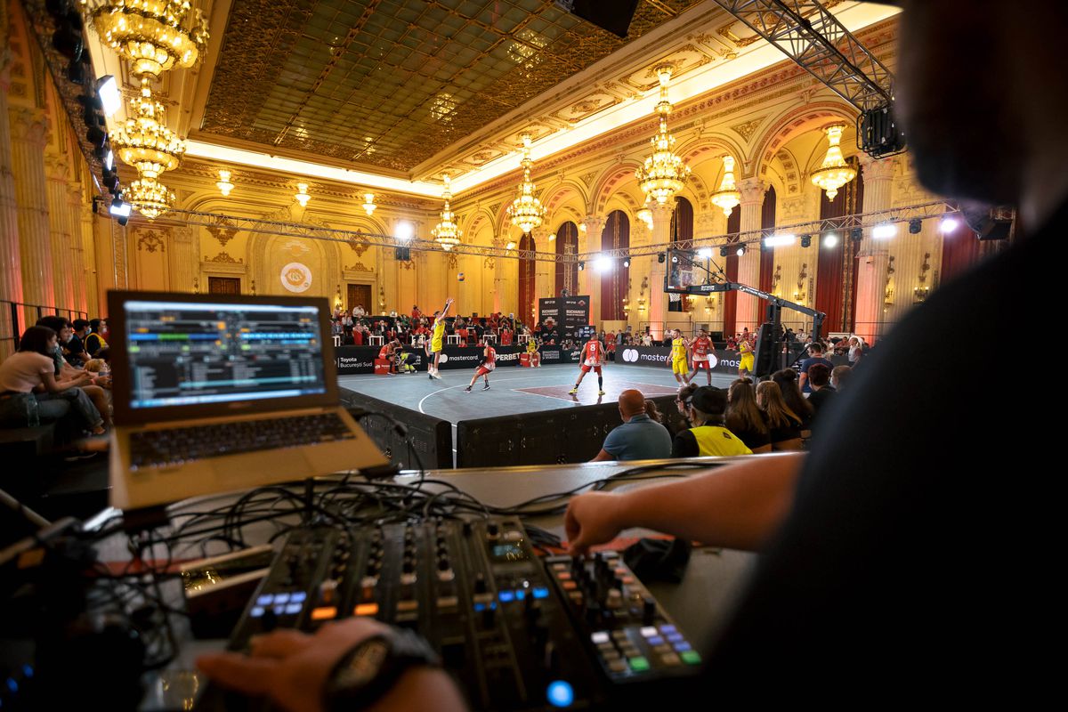Sala Unirii din Palatul Parlamentului, transformată în teren de baschet! » România, în semifinalele FIBA 3x3 World Finals