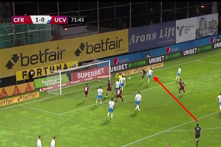 FOTO: Captură @Look Sport Marcel Bîrsan a comis-o! Penalty nedat și roșu neacordat în CFR Cluj - CS Universitatea Craiova 1-0