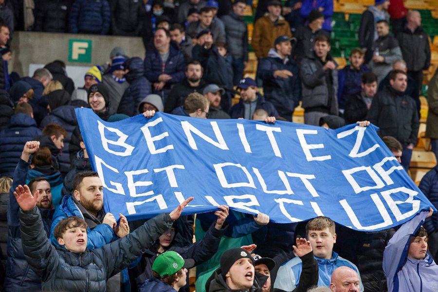 Fanii lui Everton i-au cerut lui Rafa Benitez demisia. FOTO: IMAGO IMAGES De ce nu a reușit Rafa Benitez pe banca lui Everton: „Mi-a fost imposibil să antrenez din cauza legăturilor mele cu Liverpool”