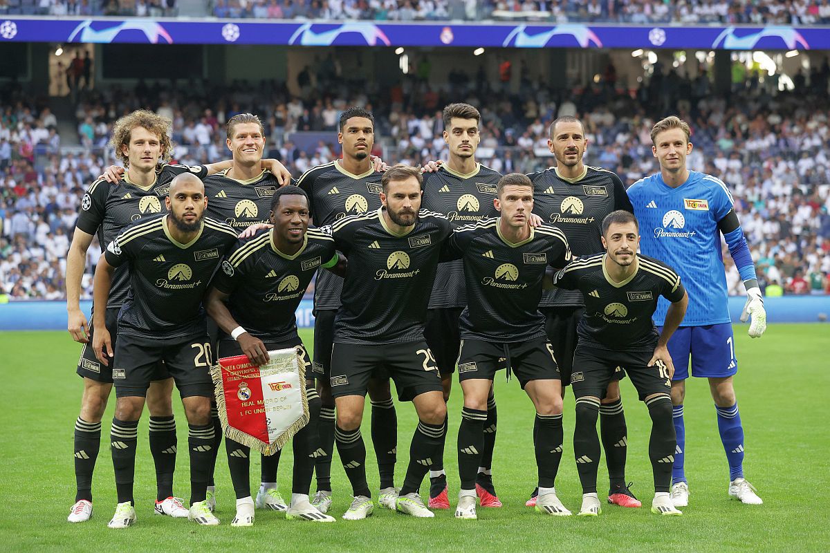 Andre Oh NU! Portarul de 52 de milioane al lui Manchester United a gafat rușinos la Munchen