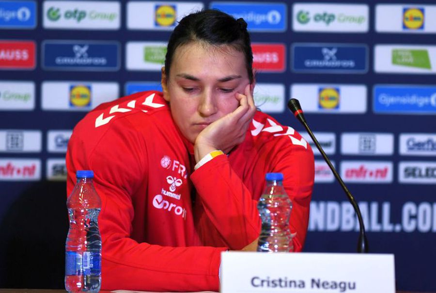 Florentin Pera, concluzii după Trofeul Carpați » Ce jucătoare a lăsat în afara lotului + Cristina Neagu este incertă pentru Campionatul Mondial